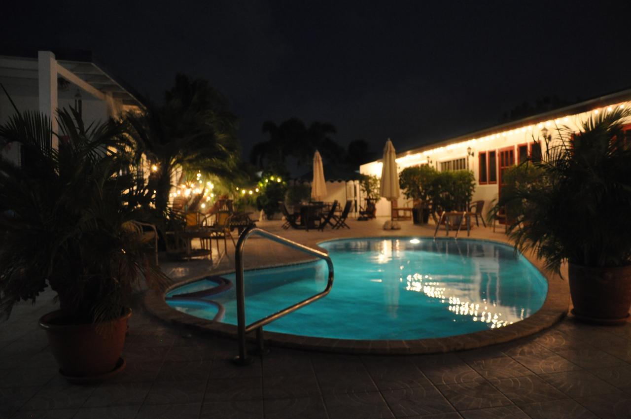 Aruba Harmony Apartments Oranjestad Exteriör bild